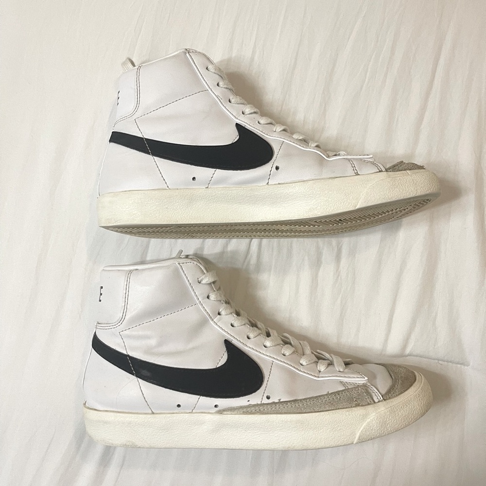 Women’s Nike Blazers Size 9.5